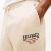 Pantaloni de trening cu logo brodat Pantaloni de trening cu logo brodat
