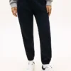 Pantaloni de trening cu logo Tommy brodat Pantaloni de trening cu logo Tommy brodat