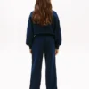 Pantaloni de trening pentru copii cu logo steag ondulat Pantaloni de trening pentru copii cu logo steag ondulat
