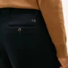 Pantaloni plisați cu croială relaxată Pantaloni plisați cu croială relaxată