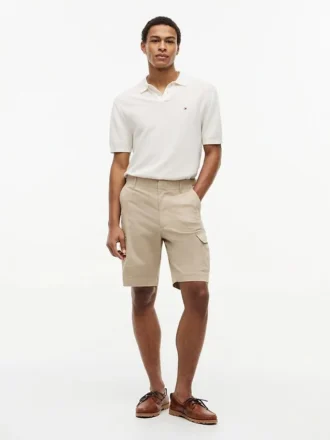 Pantaloni scurți cargo din twill elastic, cu croială lejeră