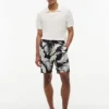 Pantaloni scurți cu croială regular, imprimeu tropical, lungime 7″ Pantaloni scurți cu croială regular, imprimeu tropical, lungime 7″