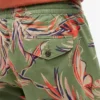 Pantaloni scurți cu croială regular, imprimeu tropical, lungime 7″ Pantaloni scurți cu croială regular, imprimeu tropical, lungime 7″