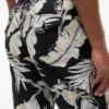 Pantaloni scurți cu croială regular, imprimeu tropical, lungime 7″ Pantaloni scurți cu croială regular, imprimeu tropical, lungime 7″