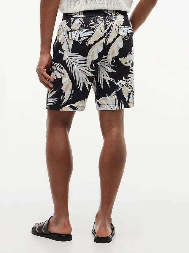 Pantaloni scurți cu croială regular, imprimeu tropical, lungime 7″ Pantaloni scurți cu croială regular, imprimeu tropical, lungime 7″
