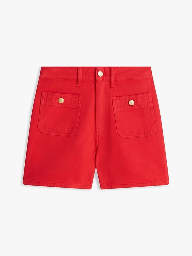 Pantaloni scurți din denim cu buzunare cu nasturi aurii Pantaloni scurți din denim cu buzunare cu nasturi aurii