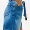 Pantaloni scurți din denim cu talie înaltă și curele