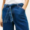 Pantaloni scurți din denim cu talie înaltă și curele