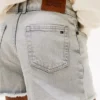 Pantaloni scurți din denim cu tiv brut pentru copii Pantaloni scurți din denim cu tiv brut pentru copii