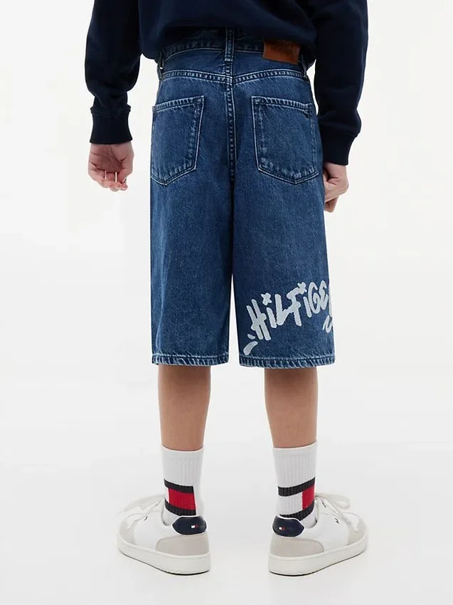 Pantaloni scurți din denim largi cu imprimeu graffiti pentru copii Pantaloni scurți din denim largi cu imprimeu graffiti pentru copii