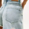 Pantaloni scurți din denim largi, cu talie înaltă și aspect uzat Pantaloni scurți din denim largi, cu talie înaltă și aspect uzat