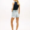 Pantaloni scurți din denim largi, cu talie înaltă și aspect uzat Pantaloni scurți din denim largi, cu talie înaltă și aspect uzat