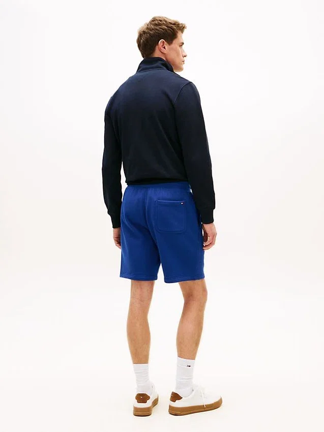 Pantaloni scurți din fleece cu logo Tommy brodat Pantaloni scurți din fleece cu logo Tommy brodat