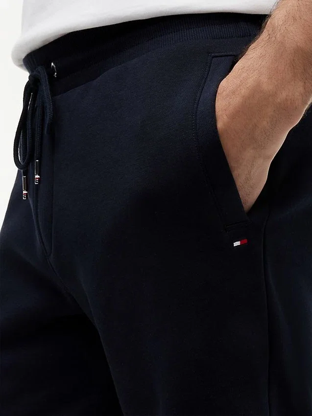 Pantaloni scurți din fleece periat, croială regular, 8″ Pantaloni scurți din fleece periat, croială regular, 8″