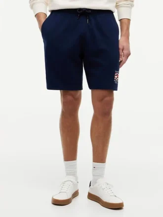 Pantaloni scurți din material frotir cu logo steag ondulat, croială regular Pantaloni scurți din material frotir cu logo steag ondulat, croială regular