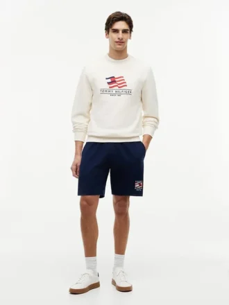 Pantaloni scurți din material frotir cu logo steag ondulat, croială regular Pantaloni scurți din material frotir cu logo steag ondulat, croială regular