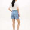 Pantaloni scurți din seersucker cu imprimeu gingham și curea