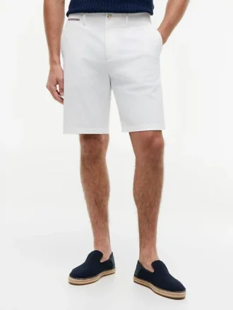 Pantaloni scurți Tommy cu talie confortabilă de 9″ și croială regular Pantaloni scurți Tommy cu talie confortabilă de 9″ și croială regular