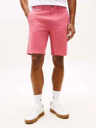 Pantaloni scurți Tommy cu talie confortabilă de 9″ și croială regular Pantaloni scurți Tommy cu talie confortabilă de 9″ și croială regular