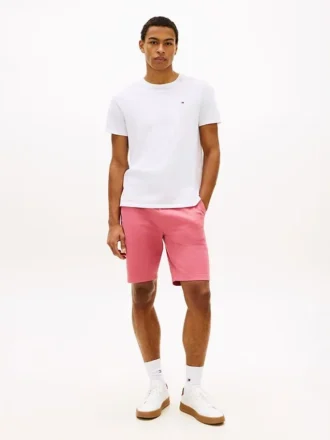 Pantaloni scurți Tommy cu talie confortabilă de 9″ și croială regular Pantaloni scurți Tommy cu talie confortabilă de 9″ și croială regular