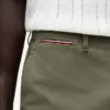 Pantaloni scurți Tommy cu talie confortabilă de 9″ și croială regular
