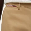 Pantaloni scurți Tommy cu talie confortabilă de 9″ și croială regular Pantaloni scurți Tommy cu talie confortabilă de 9″ și croială regular
