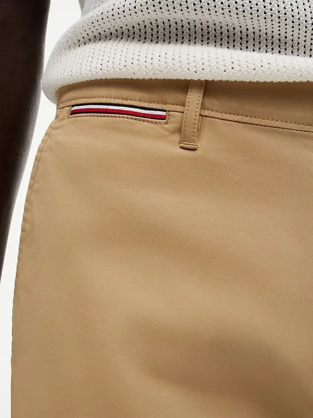 Pantaloni scurți Tommy cu talie confortabilă de 9″ și croială regular Pantaloni scurți Tommy cu talie confortabilă de 9″ și croială regular