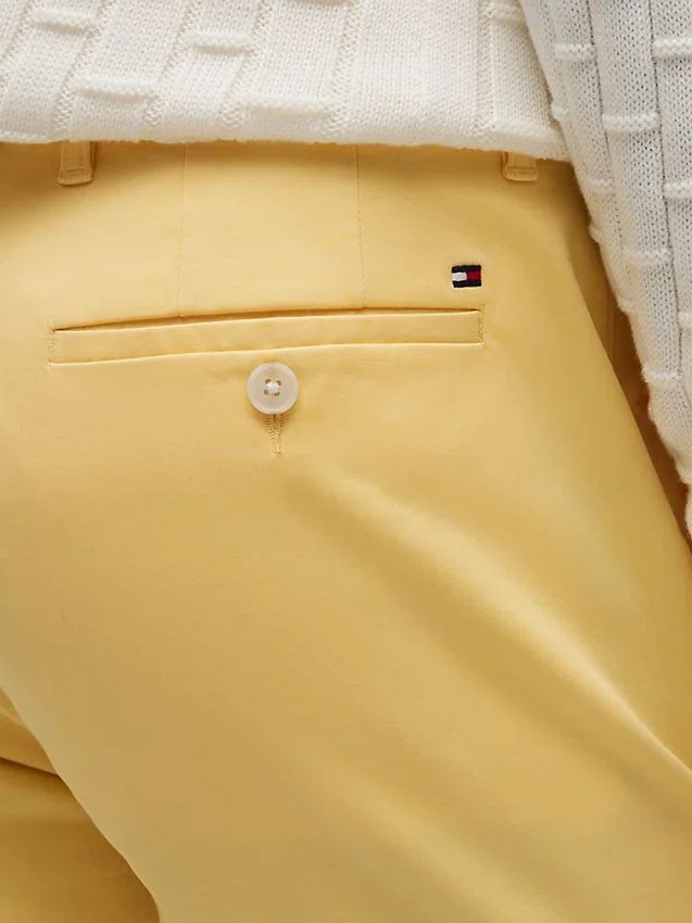 Pantaloni scurți Tommy cu talie confortabilă de 9″ și croială regular Pantaloni scurți Tommy cu talie confortabilă de 9″ și croială regular