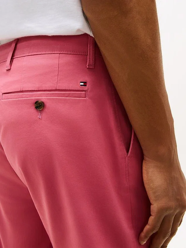 Pantaloni scurți Tommy cu talie confortabilă de 9″ și croială regular Pantaloni scurți Tommy cu talie confortabilă de 9″ și croială regular