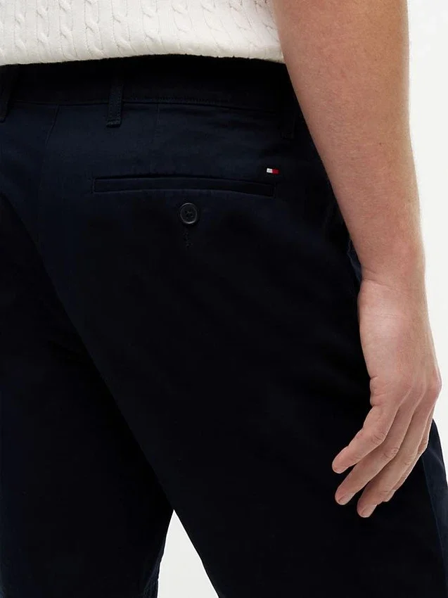 Pantaloni scurți Tommy cu talie confortabilă de 9″ și croială regular Pantaloni scurți Tommy cu talie confortabilă de 9″ și croială regular