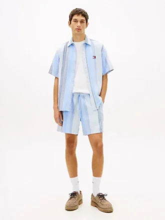 Pantaloni scurți Tommy Jeans cu dungi Dobby