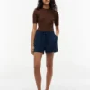 Pantaloni scurți ușori, fără nasturi Pantaloni scurți ușori, fără nasturi