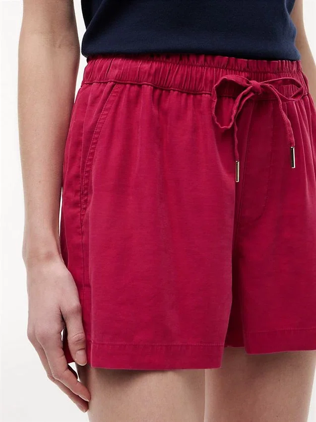 Pantaloni scurți ușori, fără nasturi Pantaloni scurți ușori, fără nasturi