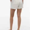 Pantaloni scurți ușori, fără nasturi Pantaloni scurți ușori, fără nasturi