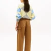 Pantaloni utilitari cu croi larg și material elastic Pantaloni utilitari cu croi larg și material elastic