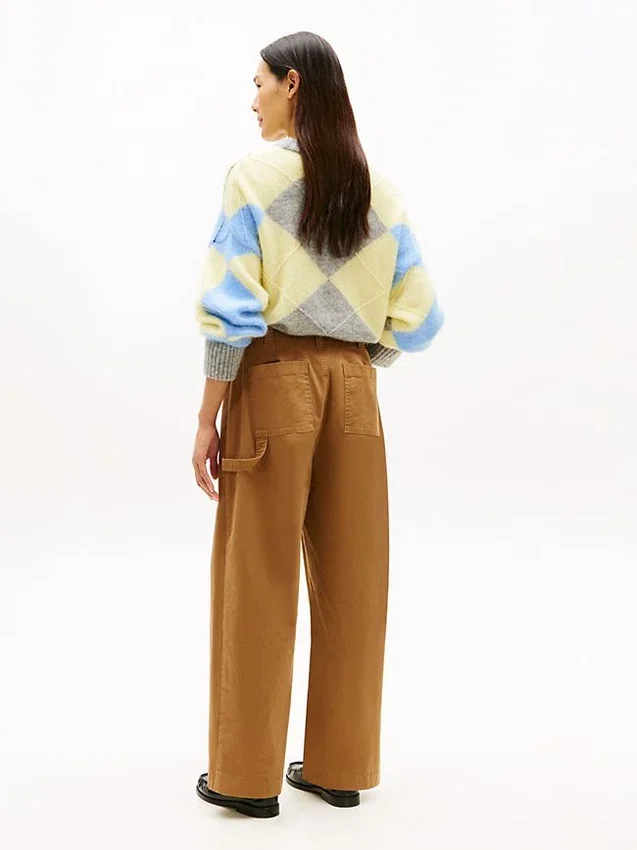 Pantaloni utilitari cu croi larg și material elastic Pantaloni utilitari cu croi larg și material elastic