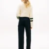 Pantaloni utilitari cu croi larg și material elastic Pantaloni utilitari cu croi larg și material elastic