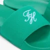 Papuci de piscină cu monogramă brodată Papuci de piscină cu monogramă brodată