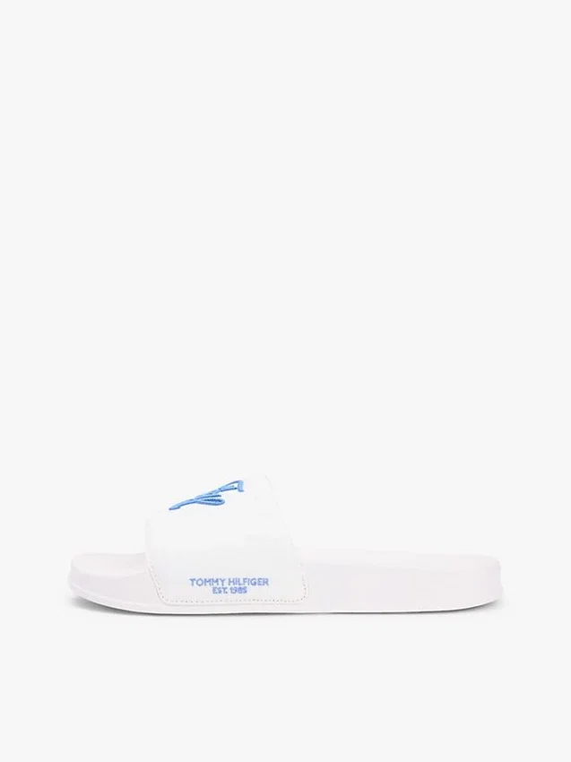 Papuci de piscină din pânză cu monogramă brodată Papuci de piscină din pânză cu monogramă brodată