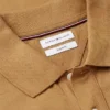 Polo din bumbac neted cu steag ondulat, croială regular