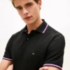 Polo Tommy Wicking cu croială regular Polo Tommy Wicking cu croială regular