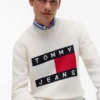 Pulover cu guler rotund și logo Tommy Jeans