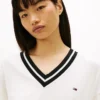 Pulover Tommy Jeans cu croială lejeră și guler în V Pulover Tommy Jeans cu croială lejeră și guler în V