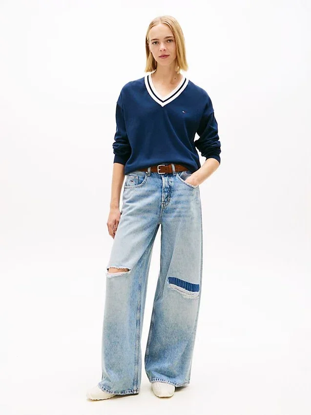 Pulover Tommy Jeans cu croială lejeră și guler în V Pulover Tommy Jeans cu croială lejeră și guler în V