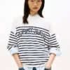 Pulover Tommy Jeans cu dungi și logo Varsity
