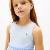 Rochie combinată cu broderie și ochiuri pentru fetițe