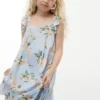 Rochie cu volane și imprimeu floral pentru copii Rochie cu volane și imprimeu floral pentru copii