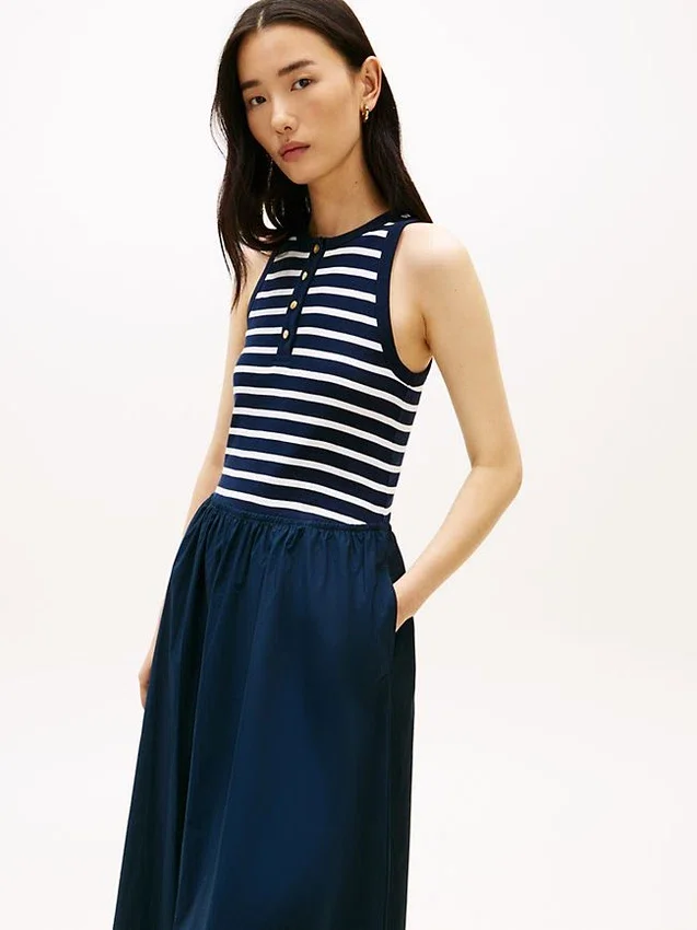 Rochie fără mâneci din materiale mixte Rochie fără mâneci din materiale mixte