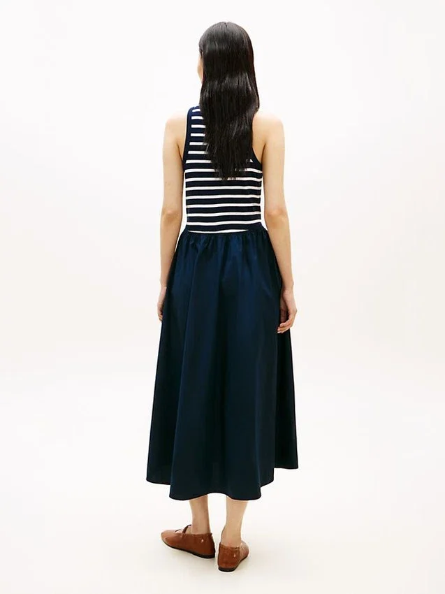 Rochie fără mâneci din materiale mixte Rochie fără mâneci din materiale mixte