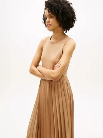 Rochie fără mâneci plisată din materiale mixte